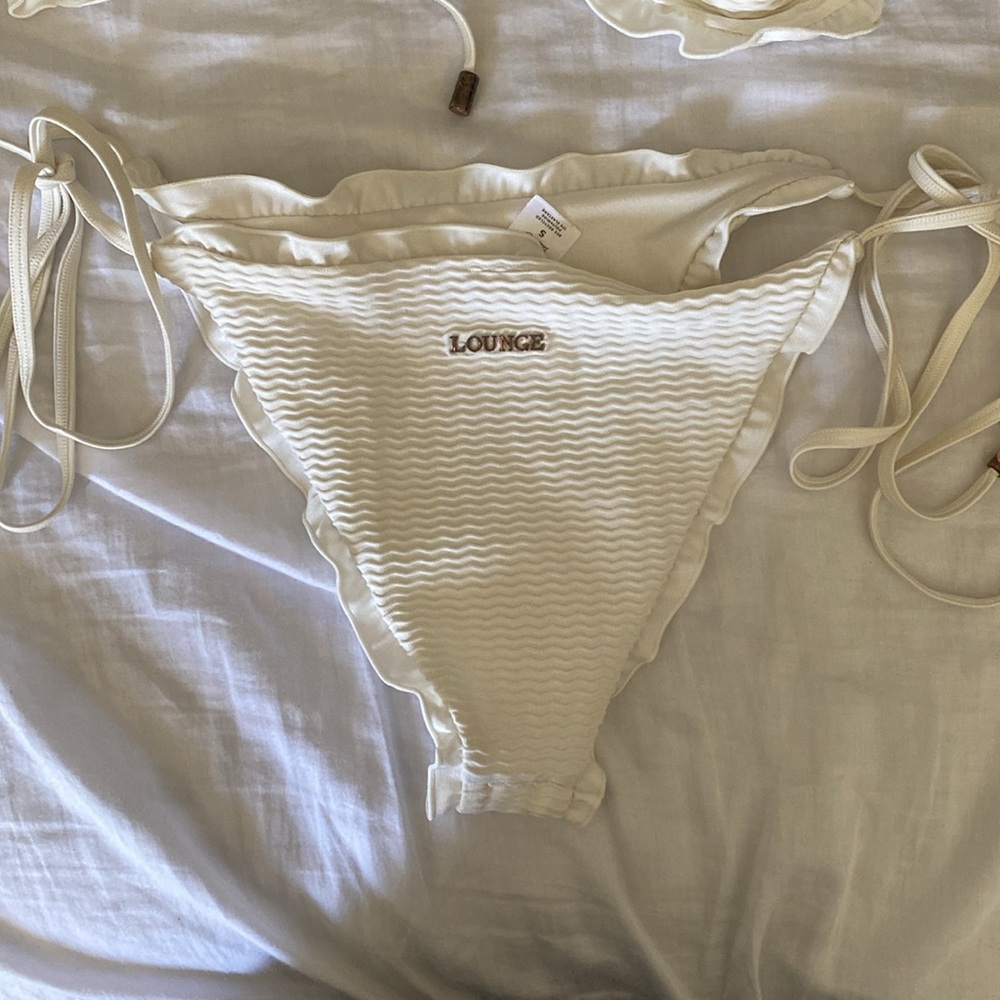 Cream Ruffle Texture Tie Bikini - Picture 5 of 6
